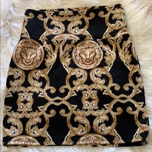 🦋Black and Gold Mini Skirt